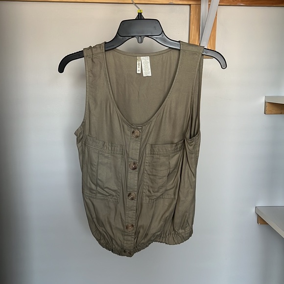 Jeep Life Rocker Tank Top For Women | Military Green Triblend Sleeveless Shirt - View #3